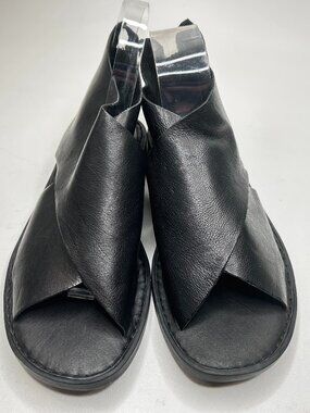 BORN Iwa Sandals Black Leather Criss Cross Back Zip Black Sole Women's 8M NEW